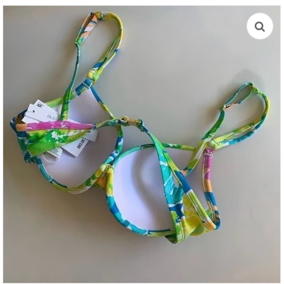 New Bleu by Rod Beattie
Women's Twist-Front Bikini Top size 12 - Picture 8 of 8
